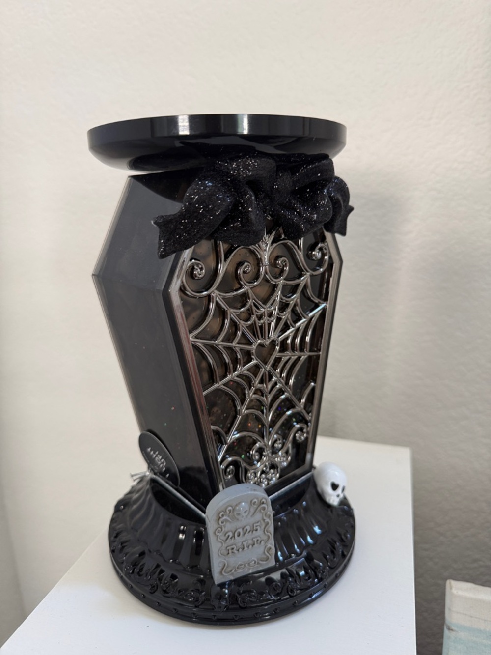 Bath & Body Works Coffin 3-Wick Candle Holder Halloween 2025 - Picture 2 of 6